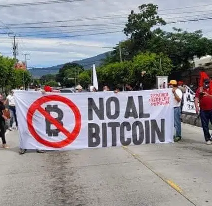 Au Salvador, un groupe d’opposition dit « non au Bitcoin »