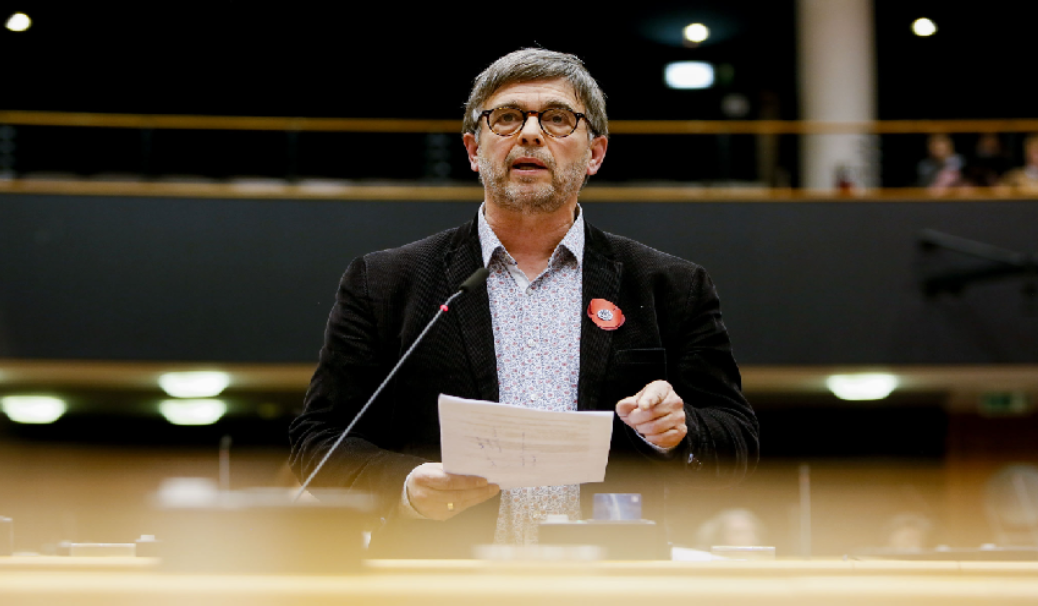 Représentant du bureau du Parlement européen du Parti Vert Damien Karem.