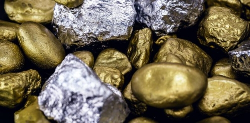 Le produit brut du placement était d'environ 2,1 millions de dollars, hors frais d'agent de placement et autres frais de placement payables par Golden.